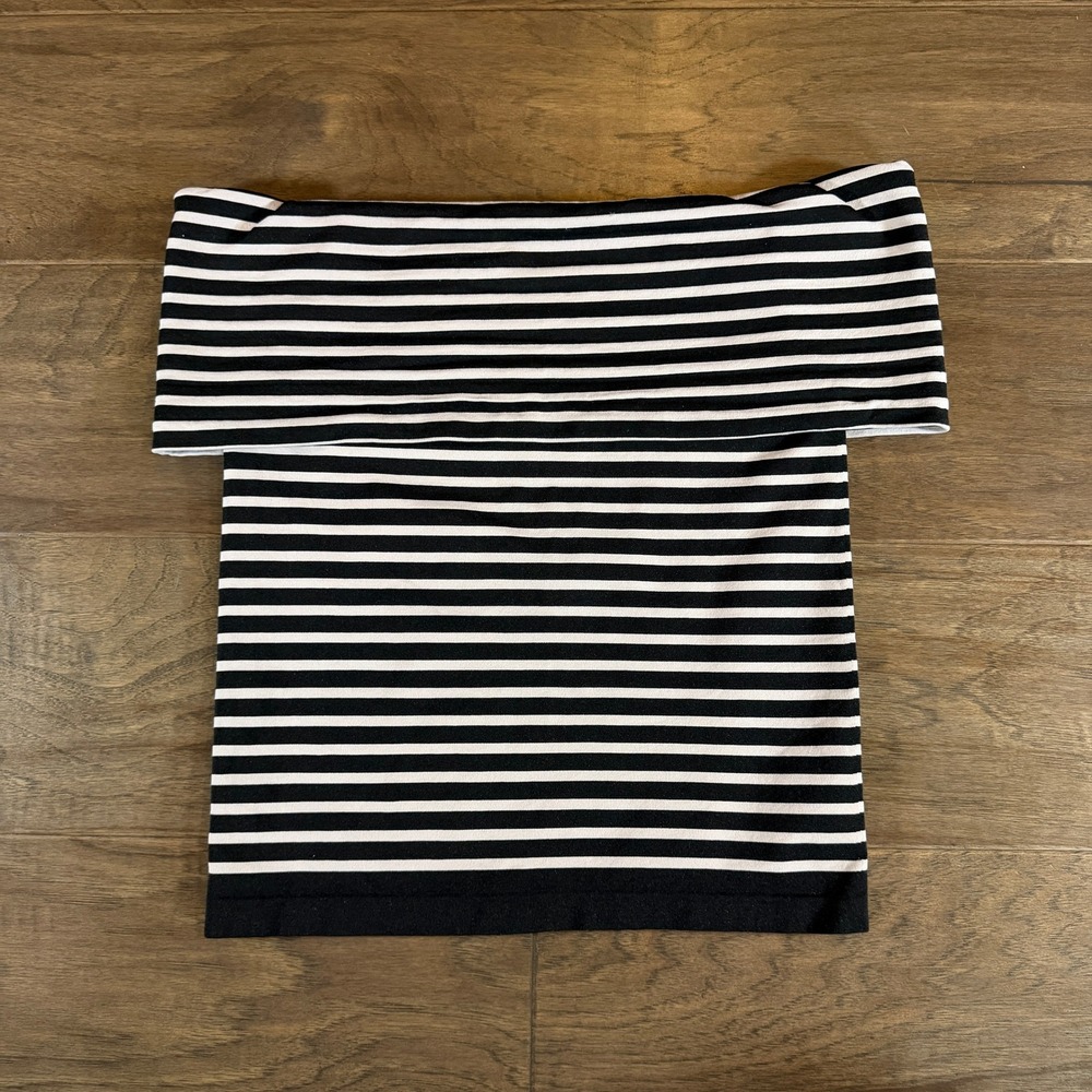 Guess Striped Off The Shoulder Top Black White‎ XS/S
